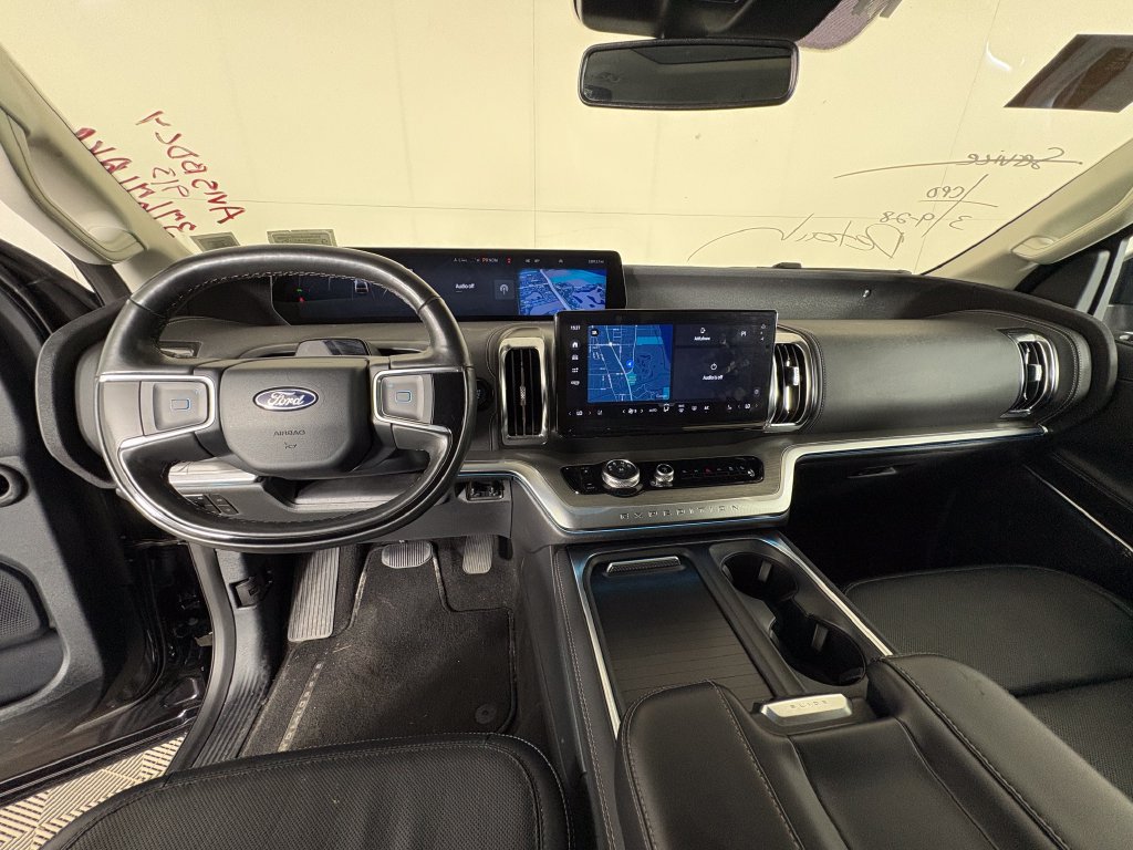 Certified 2025 Ford Expedition Platinum AWD/4WD image 8