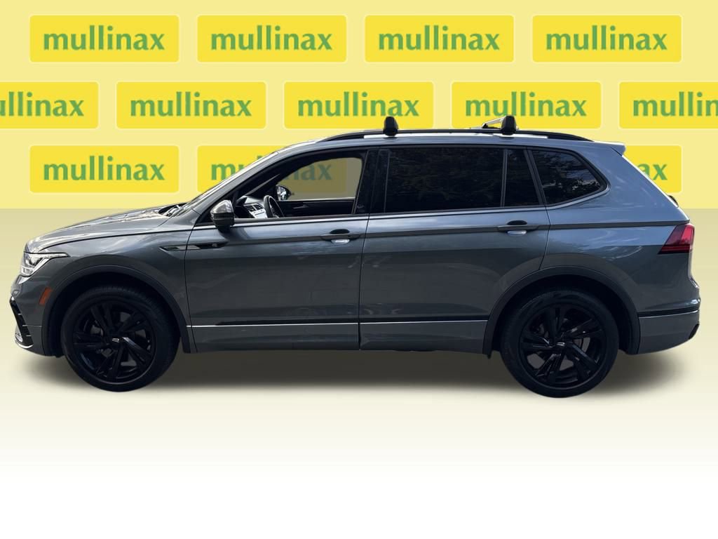 Used 2023 Volkswagen Tiguan SE R-Line image 5