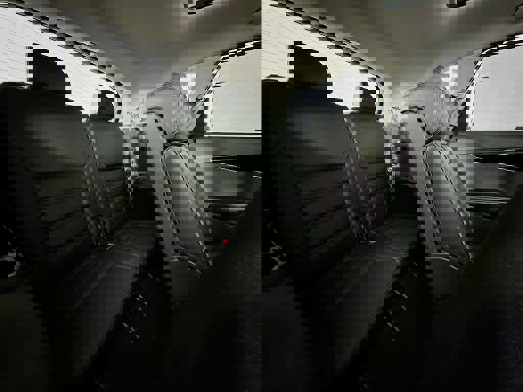 Used 2019 Kia Sorento SX image 36