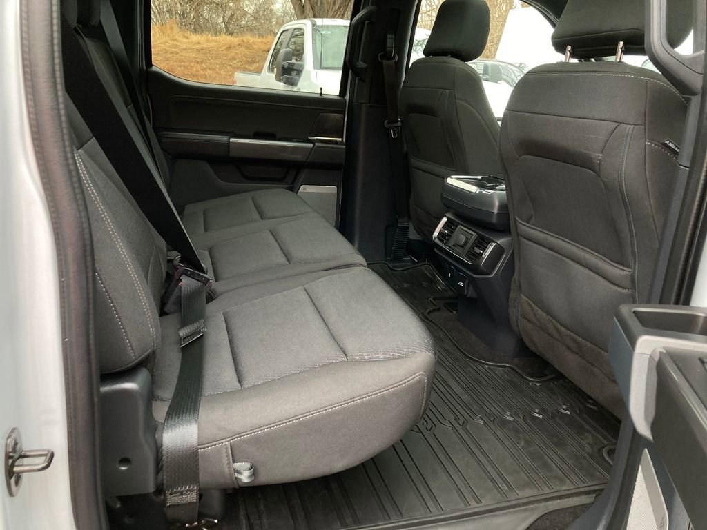 Certified 2022 Ford F150 XLT w/ Equipment Group 302A High image 29