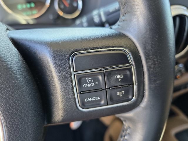 Used 2017 Jeep Wrangler Unlimited Rubicon w/ Connectivity Group AWD/4WD image 17
