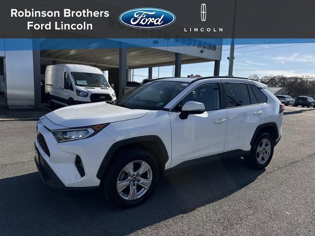 Used 2019 Toyota RAV4 XLE w/ Convenience Package FWD image 1