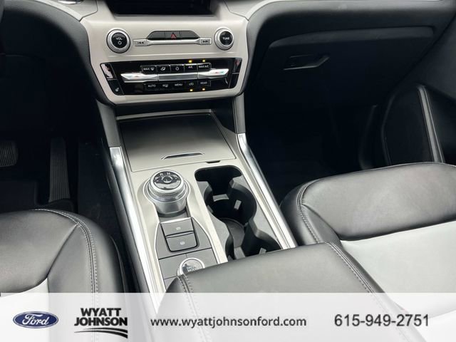 Certified 2022 Ford Explorer XLT w/ Equipment Group 202A AWD/4WD image 18
