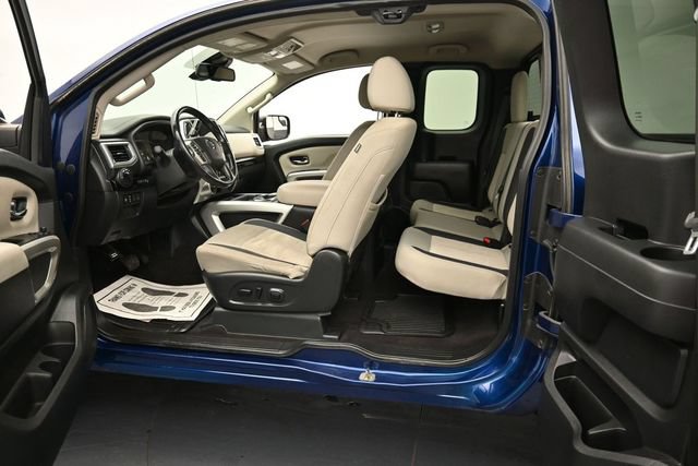 Used 2020 Nissan Titan SV w/ SV Convenience Package AWD/4WD image 28
