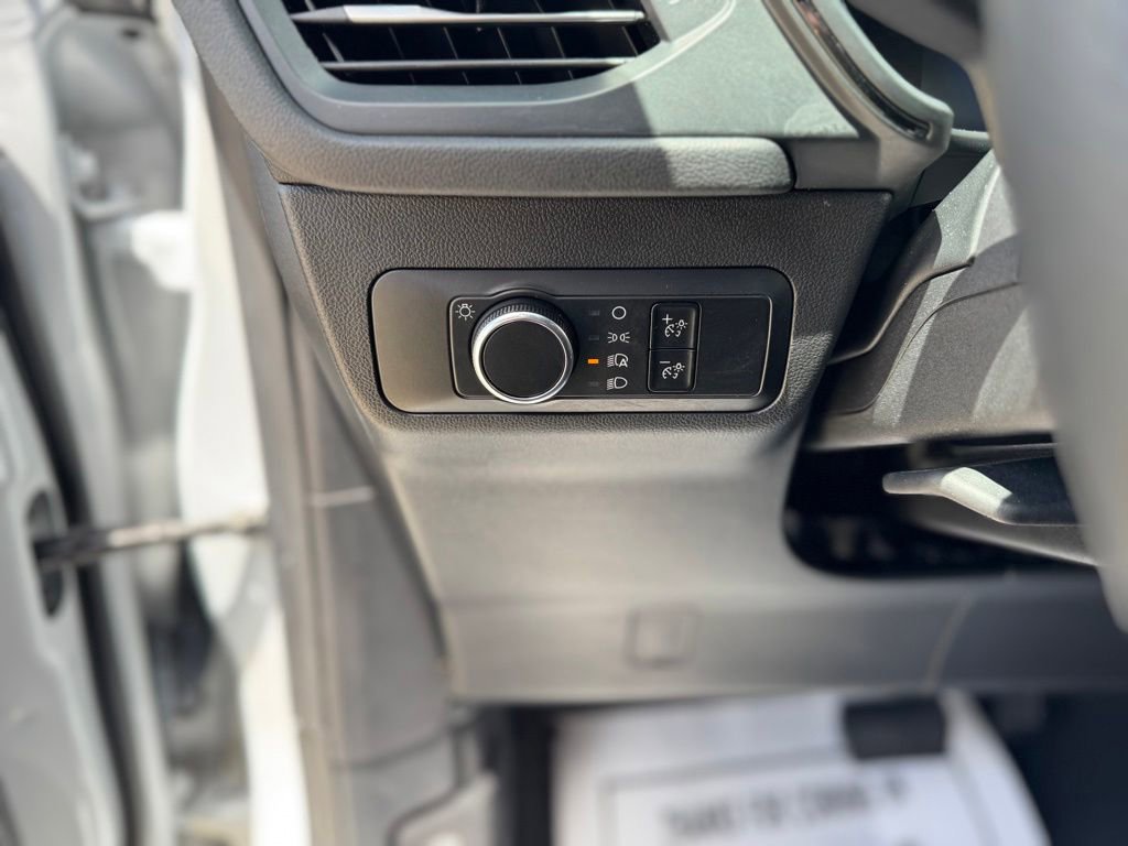 Certified 2025 Ford Escape ST-Line AWD/4WD image 14
