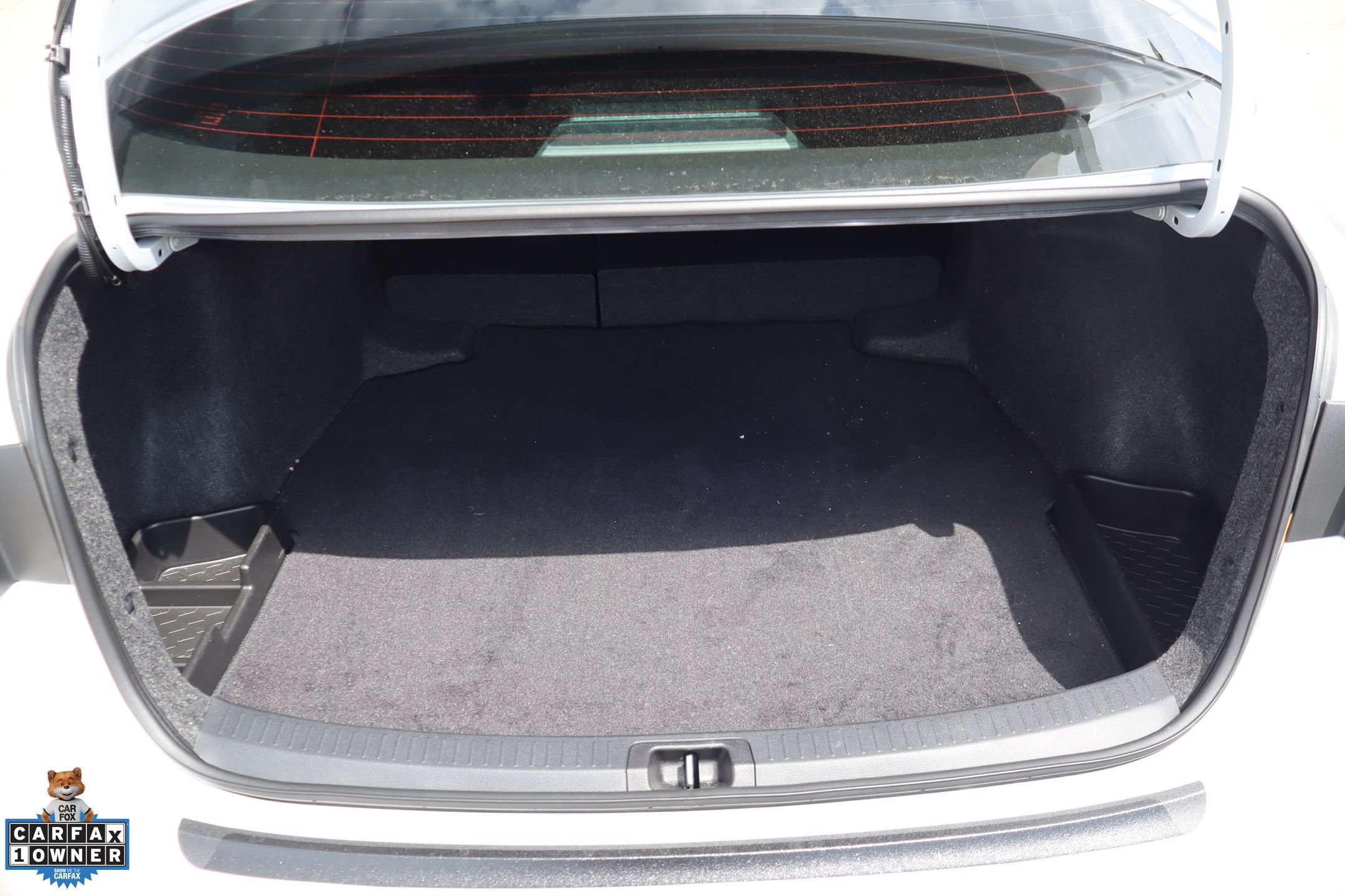 Used 2025 Toyota Corolla SE FWD image 26