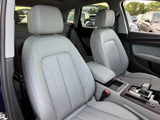 Used 2022 Audi Q5 2.0T Premium w/ Convenience Package AWD/4WD image 19