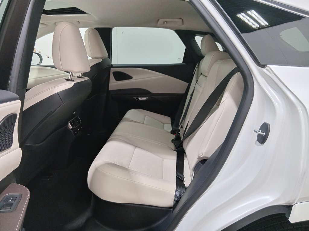 Used 2023 Lexus RX 350 Premium w/ Accessory Package AWD/4WD image 14