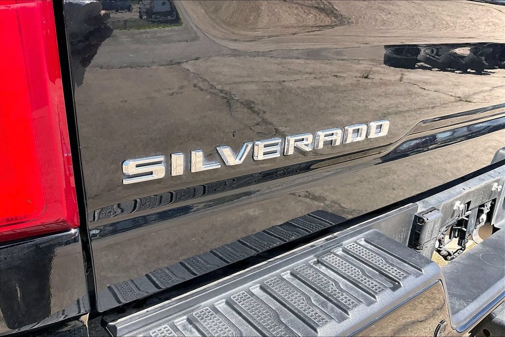 Used 2024 Chevrolet Silverado 3500 High Country w/ Technology Package AWD/4WD image 21