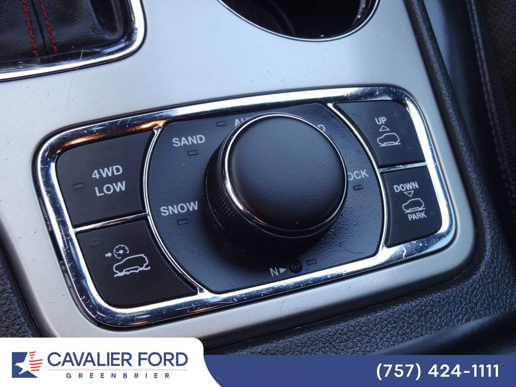 Used 2019 Jeep Grand Cherokee Trailhawk w/ Trailhawk Luxury Group AWD/4WD image 12