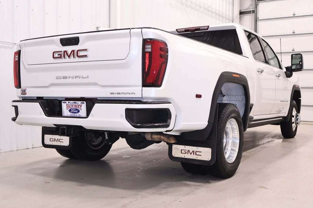 Used 2024 GMC Sierra 3500 Denali w/ Denali Reserve Package AWD/4WD image 10
