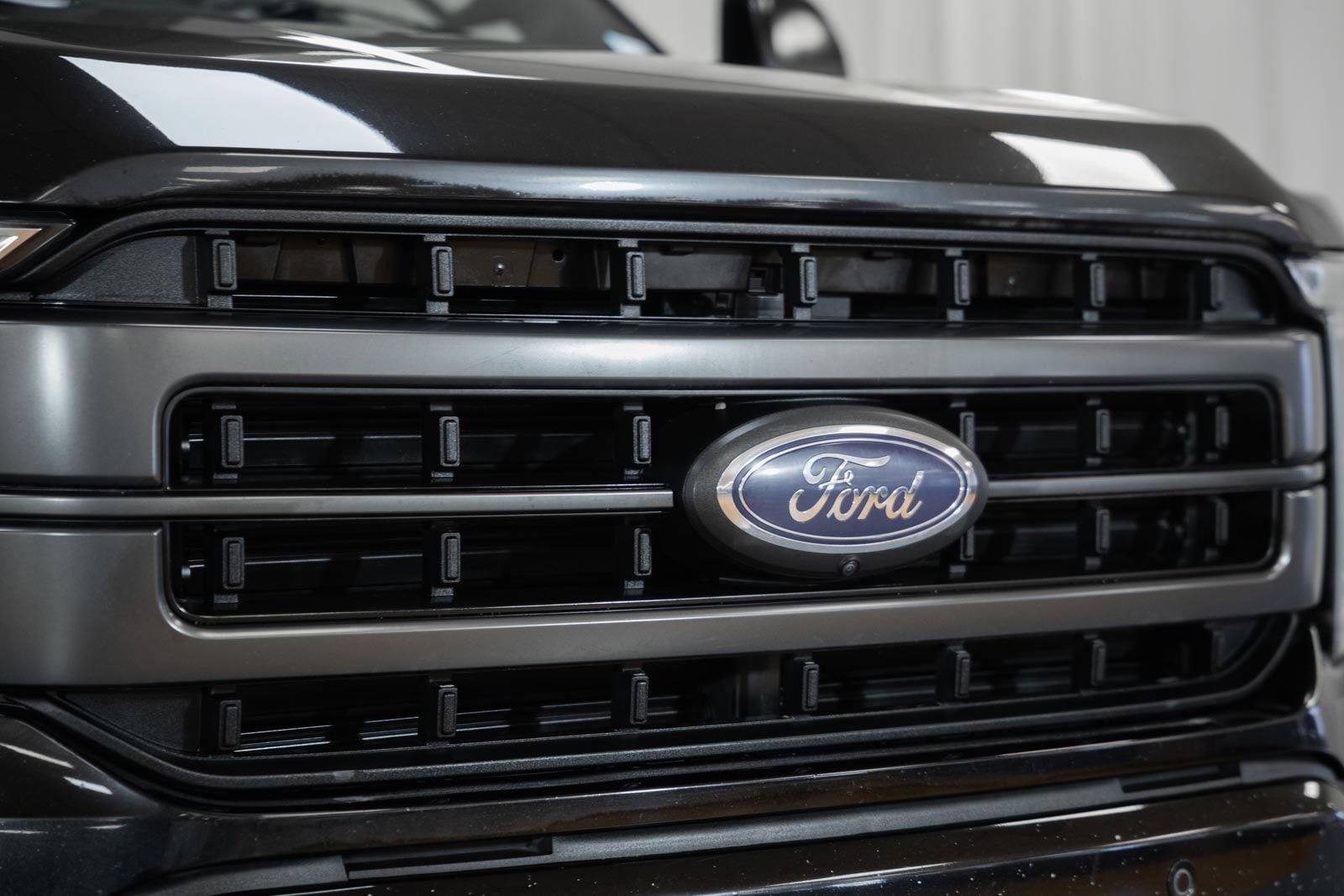 Certified 2023 Ford F150 Lariat w/ Equipment Group 502A High AWD/4WD image 13