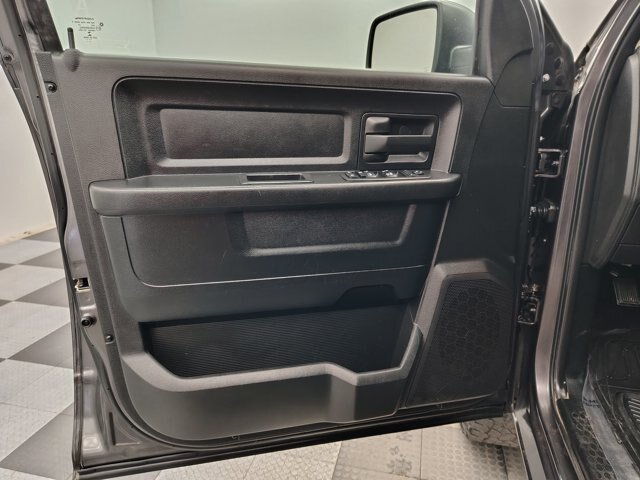 Used 2018 RAM 1500 Express AWD/4WD image 20