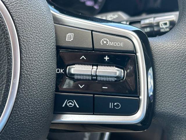 Used 2023 Kia Sorento LX FWD image 26