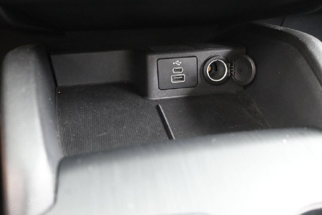 Certified 2025 Ford Escape ST-Line FWD image 26