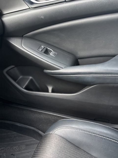Used 2018 Honda Accord Sport image 32