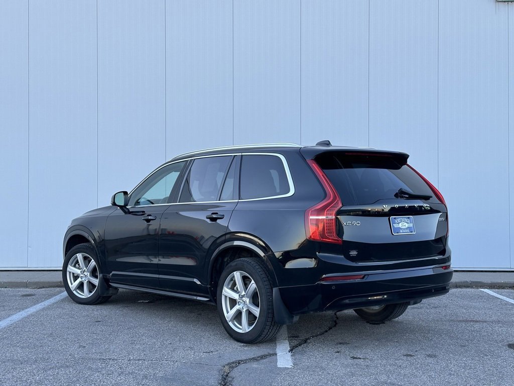 Used 2023 Volvo XC90 B5 Core w/ Protection Package Premier image 4