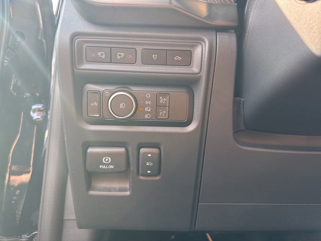 Certified 2023 Ford F150 Platinum w/ Equipment Group 701A High image 22