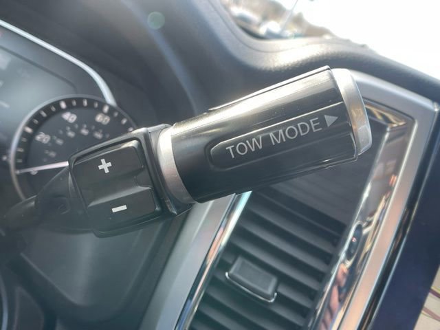 Used 2021 Nissan Titan SV w/ SV Convenience Package image 30