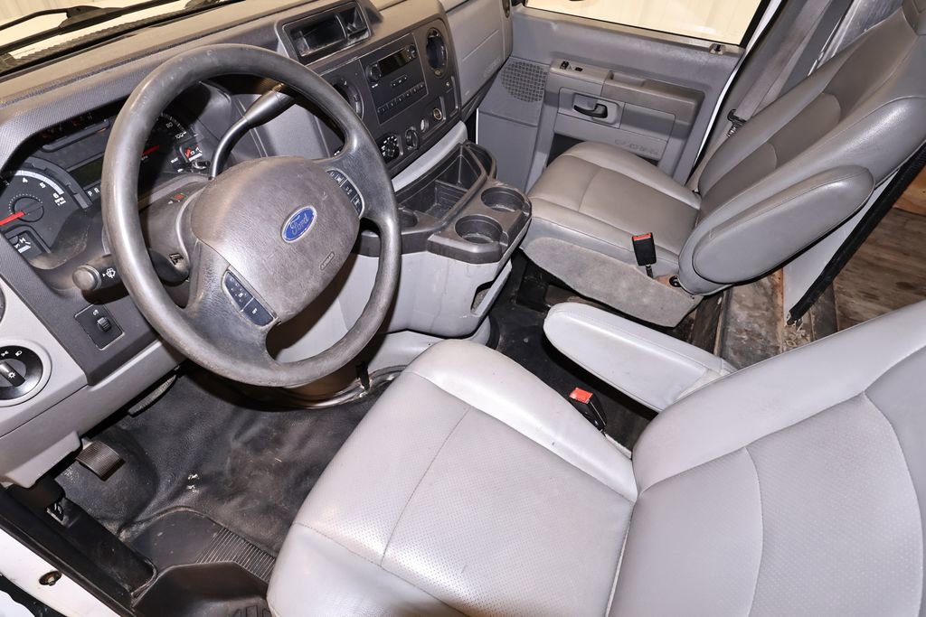 Certified 2019 Ford E-450 and Econoline 450 Super Duty w/ Power Windows & Locks Group RWD image 27