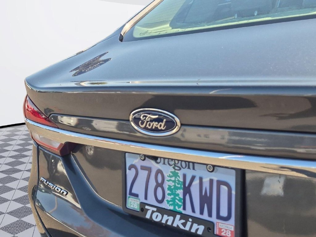 Certified 2018 Ford Fusion SE FWD image 23