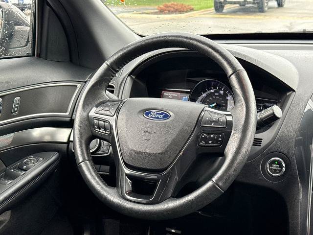 Certified 2018 Ford Explorer XLT w/ Equipment Group 202A AWD/4WD image 15