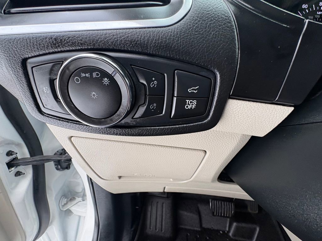 Certified 2022 Ford Edge Titanium w/ Equipment Group 301A image 18