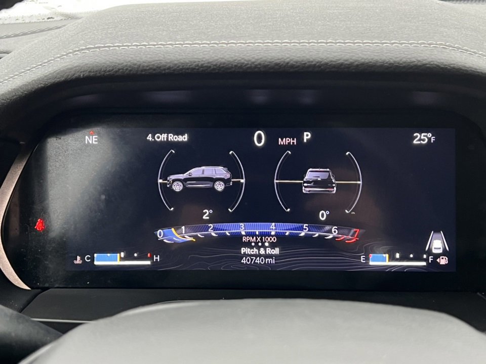 Used 2023 Jeep Grand Cherokee Limited w/ Luxury Tech Group II image 22