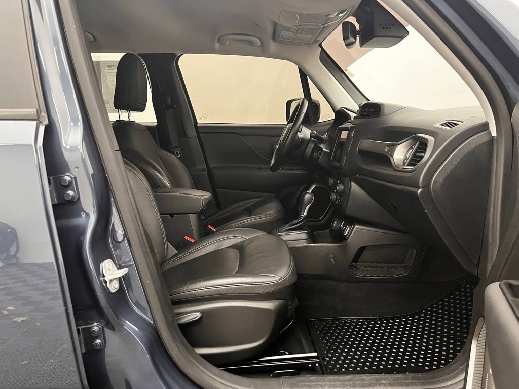 Used 2023 Jeep Renegade Limited image 25