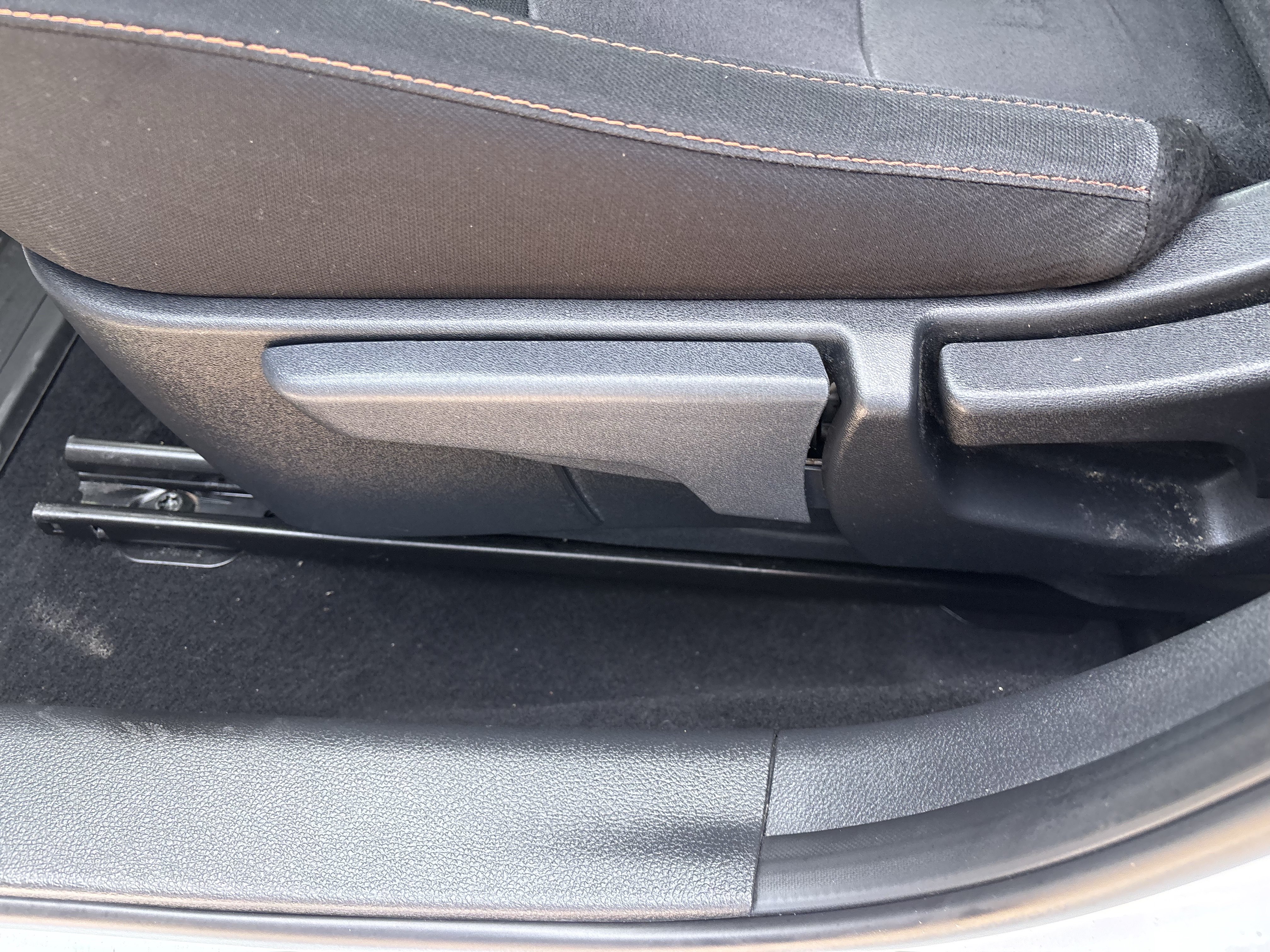 Used 2023 Nissan Sentra SR w/ Midnight Edition Package FWD image 13