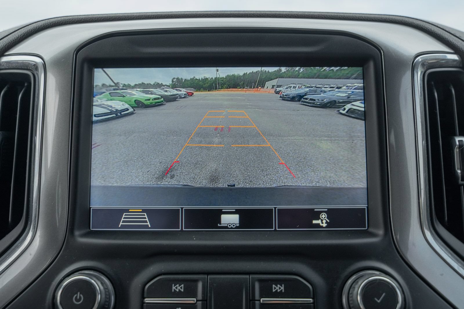 Used 2020 Chevrolet Silverado 1500 LT Trail Boss AWD/4WD image 34