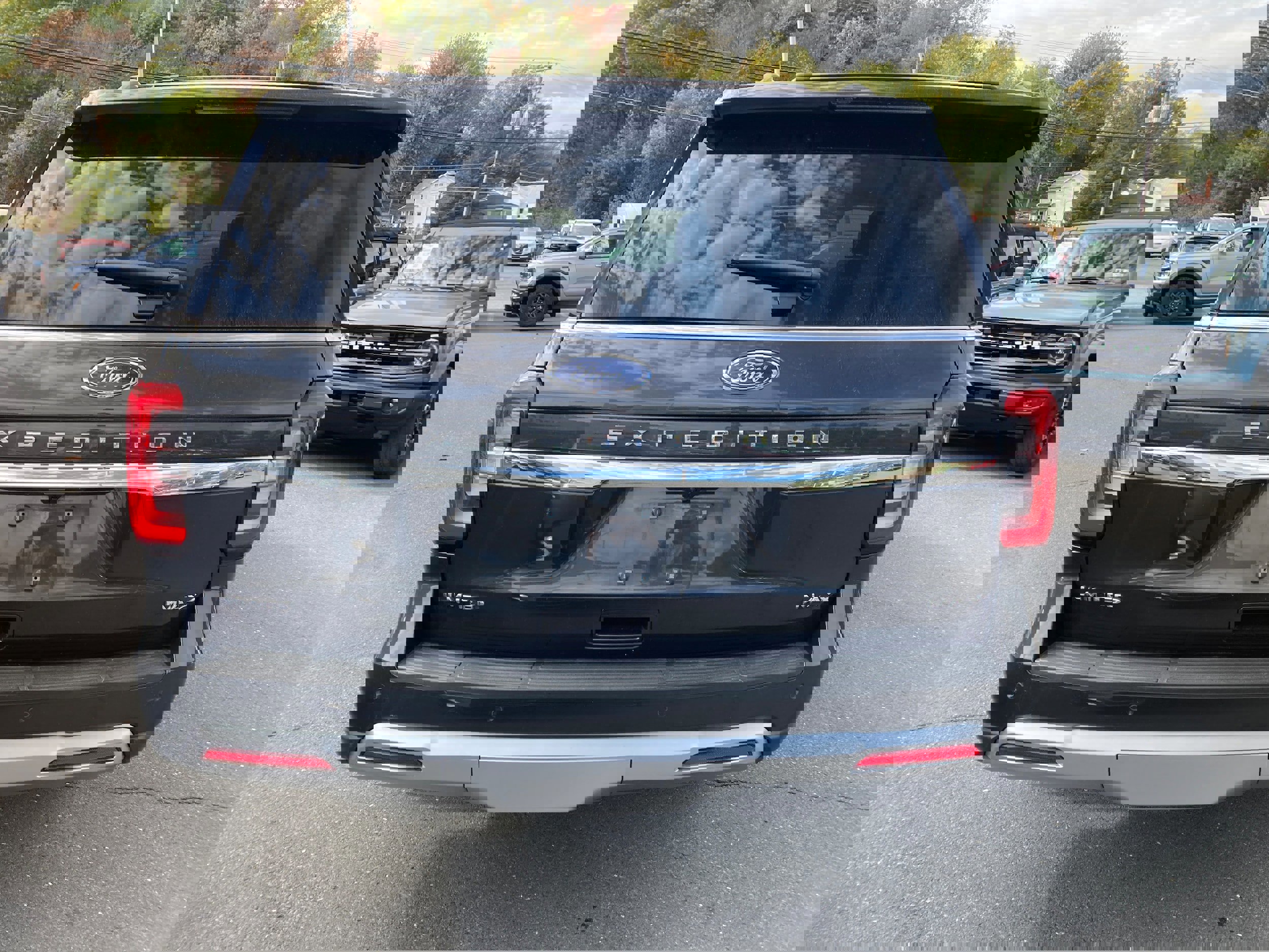 Certified 2022 Ford Expedition Max Limited image 5