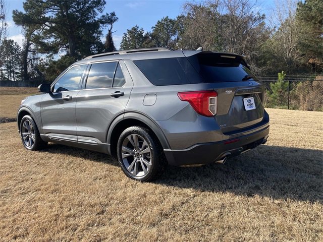 Certified 2021 Ford Explorer XLT w/ Equipment Group 202A image 8