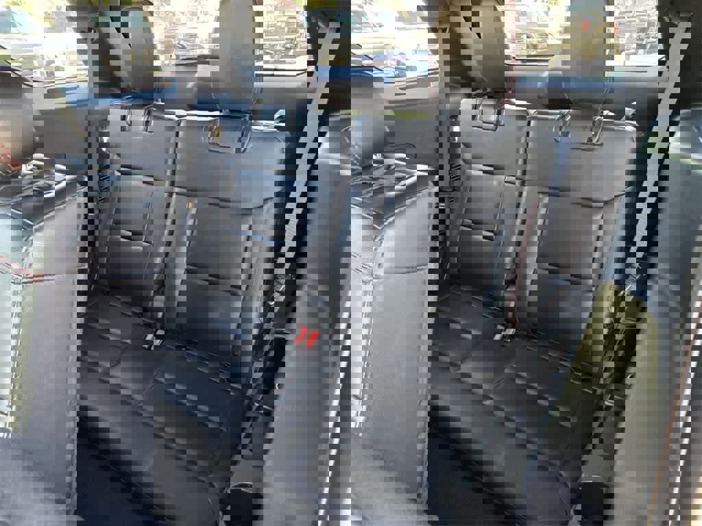 Certified 2022 Ford Explorer ST-Line w/ Class IV Trailer Tow Package image 12