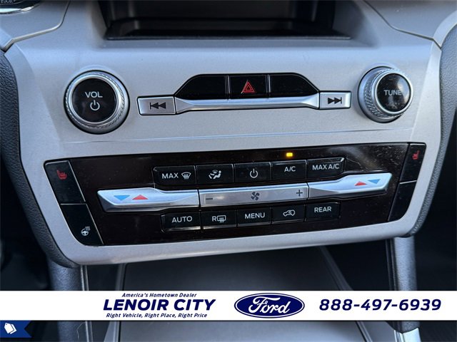 Certified 2022 Ford Explorer XLT w/ Equipment Group 202A image 21