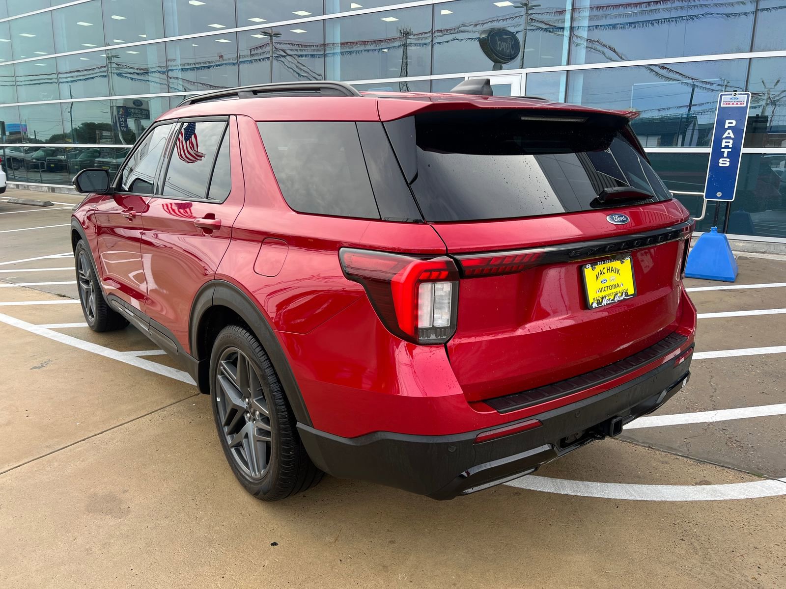 Certified 2025 Ford Explorer ST-Line w/ Premium Package RWD image 5