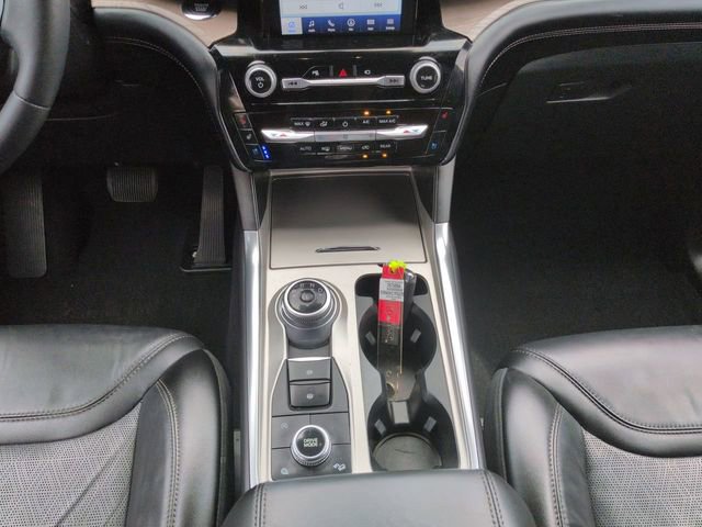 Certified 2023 Ford Explorer Platinum w/ Technology Package AWD/4WD image 23
