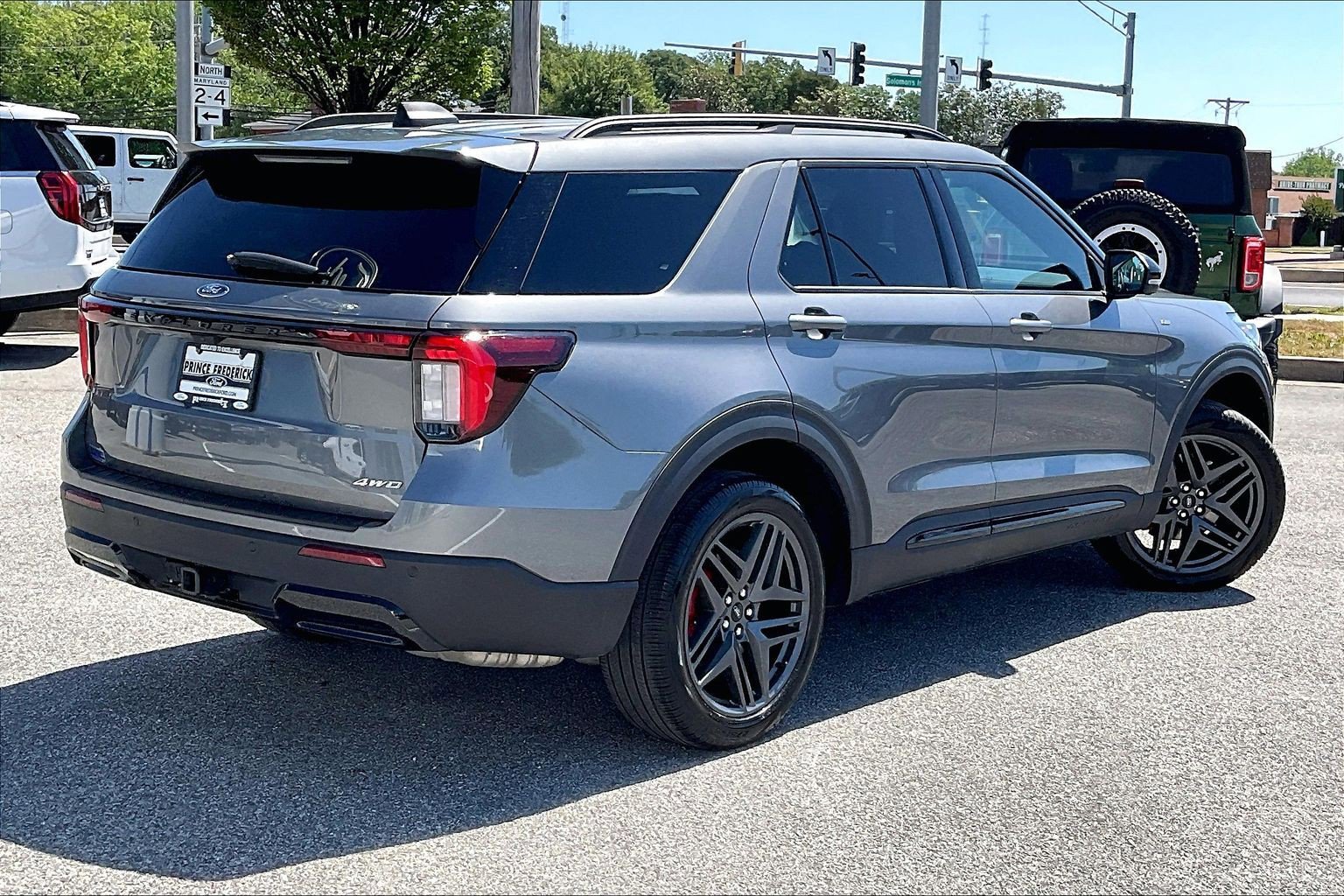 Certified 2025 Ford Explorer ST-Line w/ ST-Line Street Pack AWD/4WD image 12