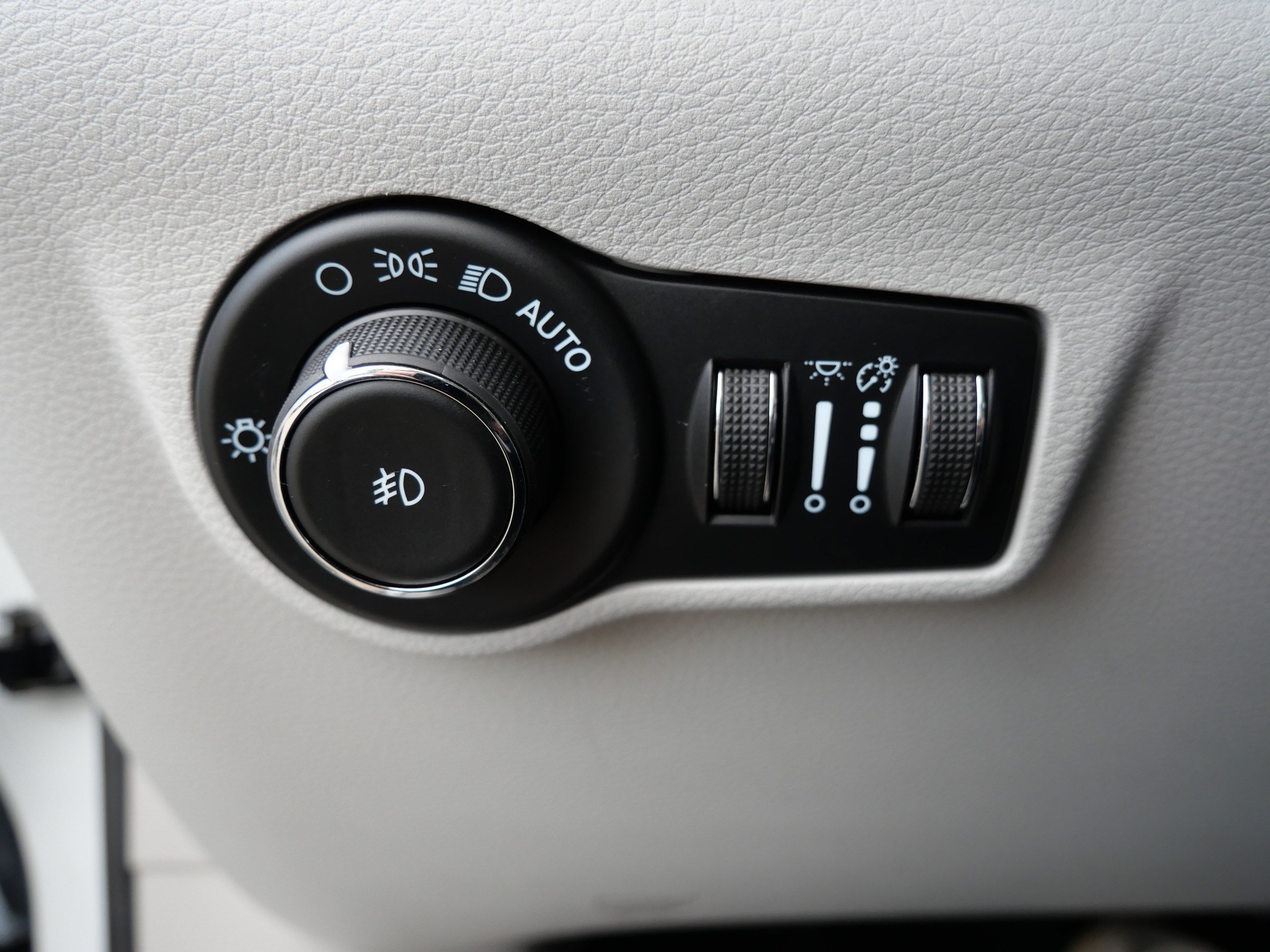 Used 2022 Jeep Compass Limited w/ Elite Group AWD/4WD image 26