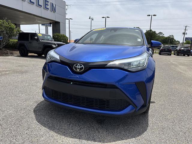 Used 2022 Toyota C-HR XLE FWD image 2