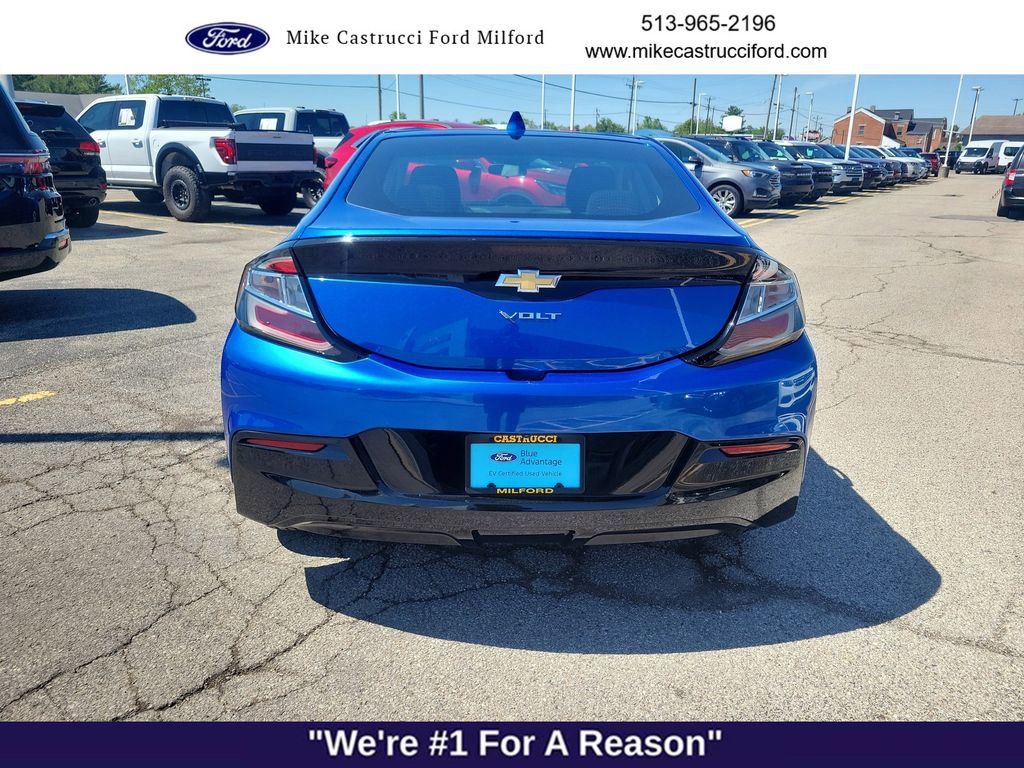Used 2018 Chevrolet Volt LT w/ Comfort Package FWD image 4