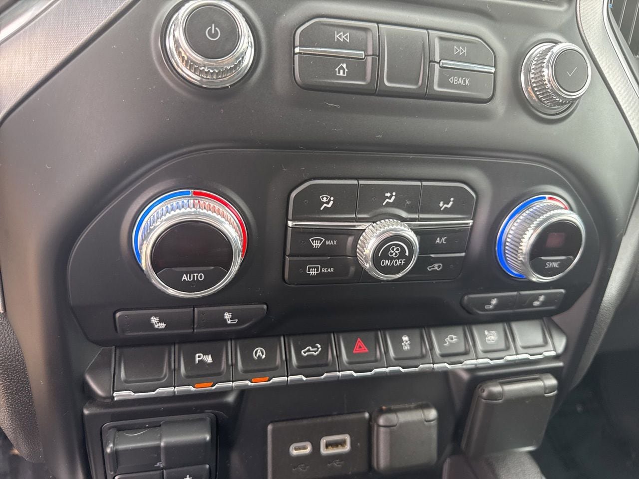 Used 2021 GMC Sierra 1500 Elevation w/ Preferred Package AWD/4WD image 16