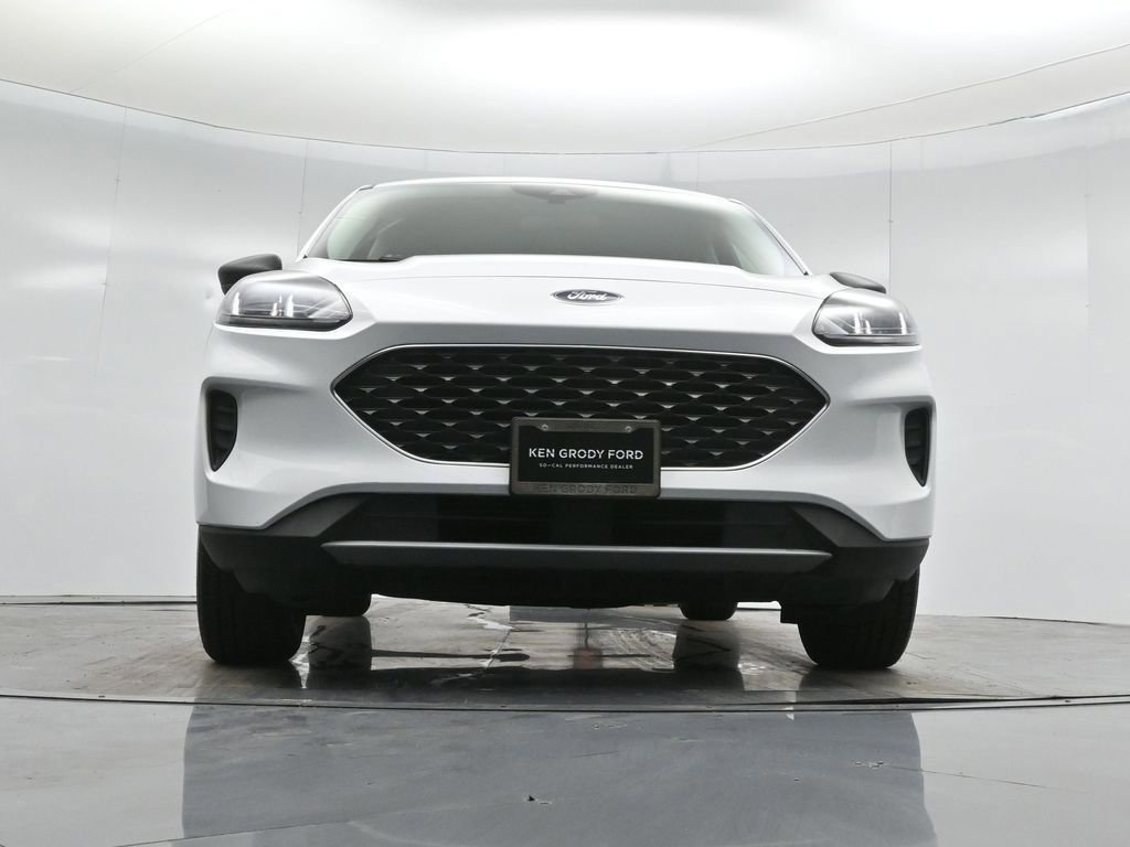 Certified 2022 Ford Escape SE image 31