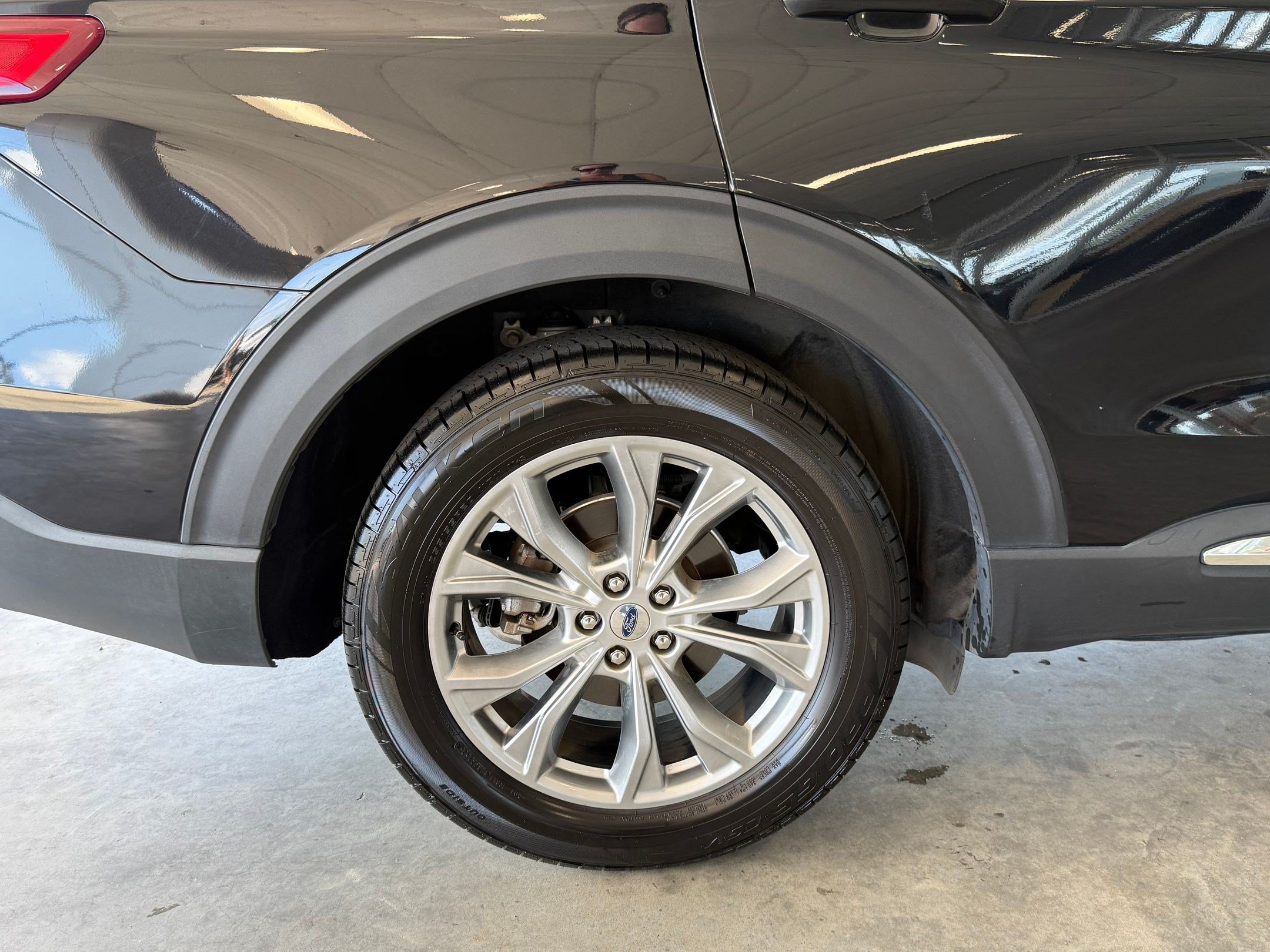 Certified 2020 Ford Explorer XLT w/ Equipment Group 202A RWD image 13