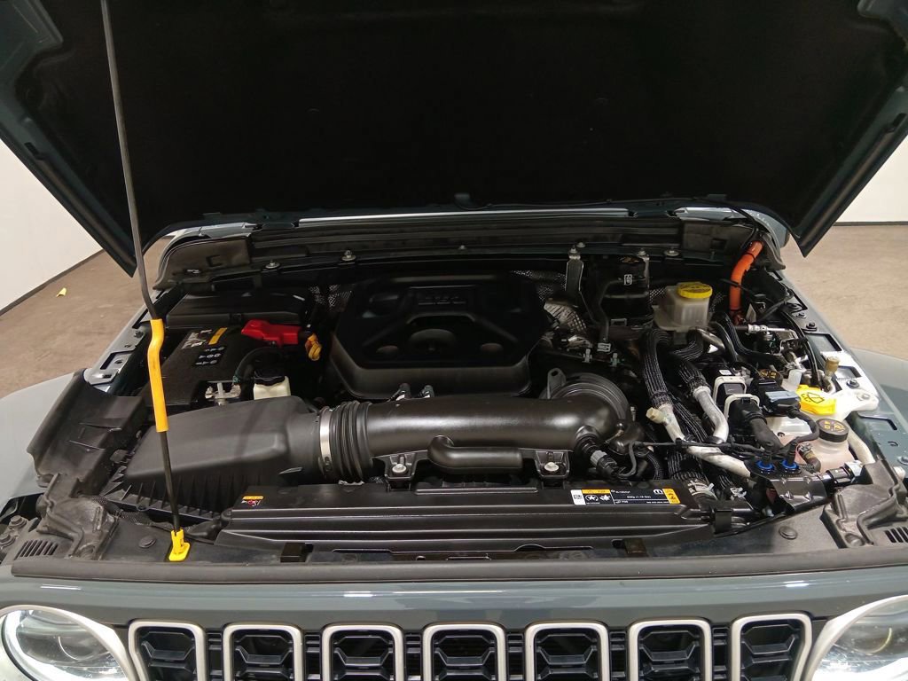 Used 2024 Jeep Wrangler Unlimited Sahara image 11