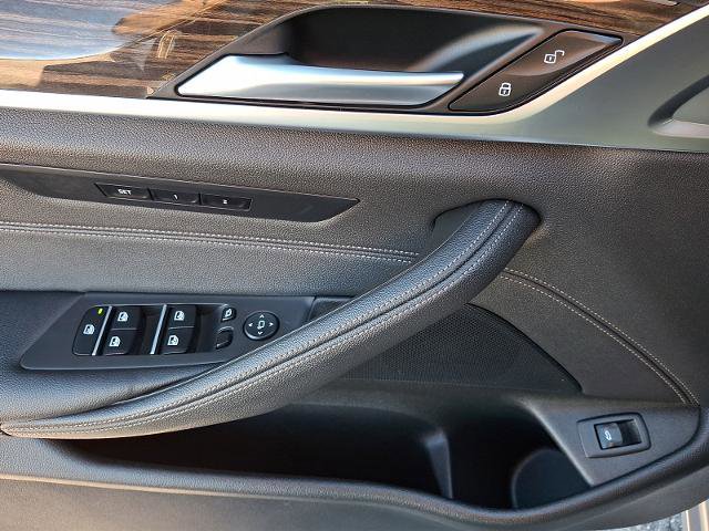 Used 2021 BMW 530i xDrive w/ Convenience Package image 12