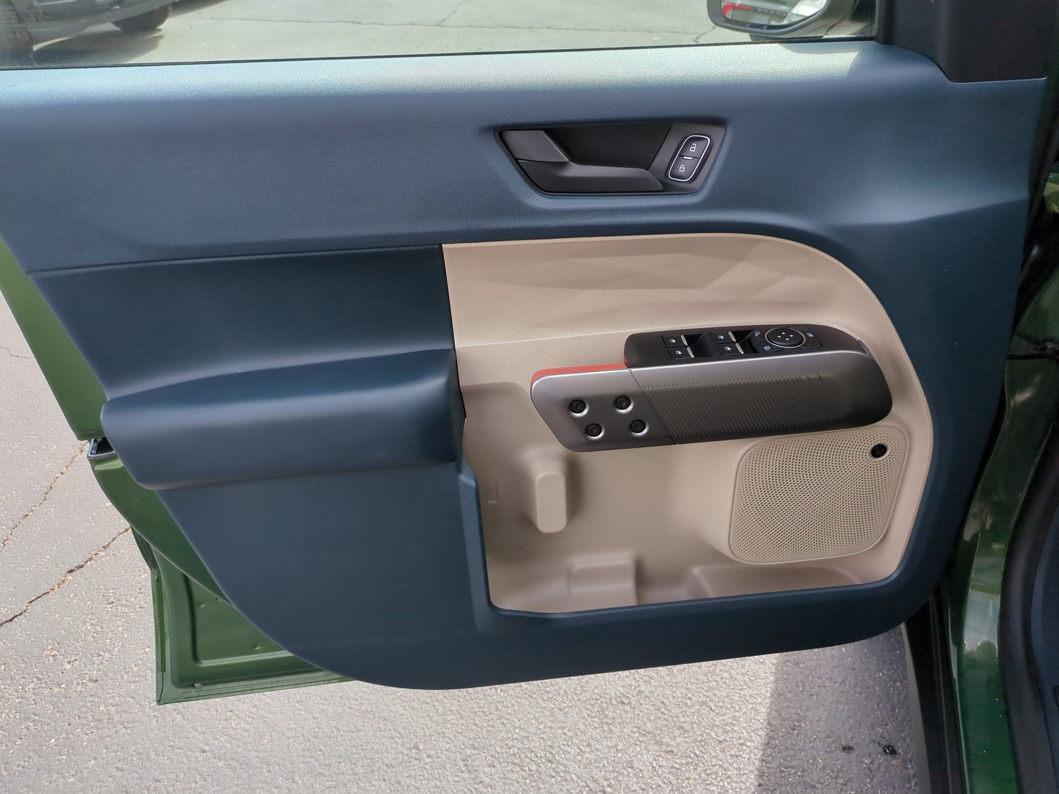 Certified 2025 Ford Maverick Lariat AWD/4WD image 18