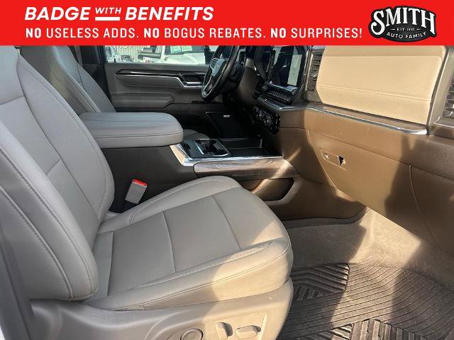 Used 2024 Chevrolet Silverado 2500 LTZ w/ LTZ Convenience Package AWD/4WD image 12