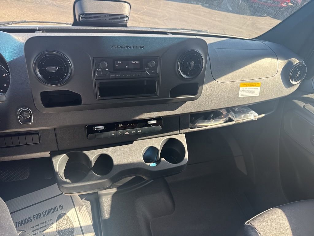 Used 2025 Mercedes-Benz Sprinter 2500 image 17