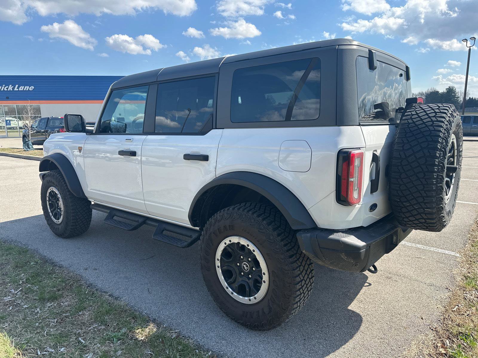 Certified 2023 Ford Bronco Badlands w/ Sasquatch Package image 5